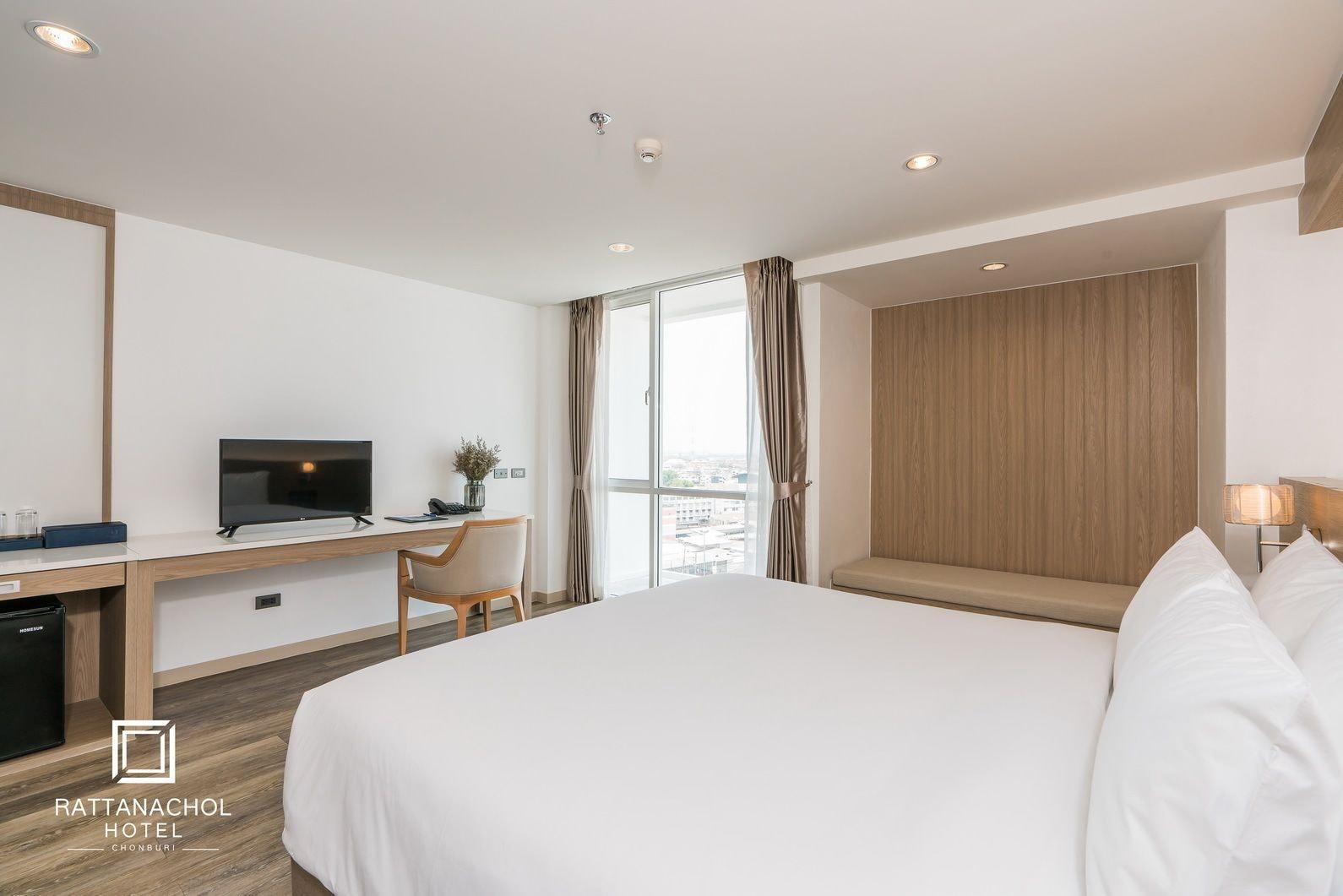 Rattanachol Hotel Чонбури Экстерьер фото
