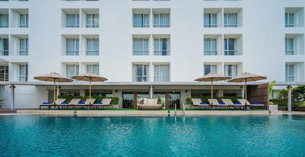 Rattanachol Hotel Чонбури Экстерьер фото