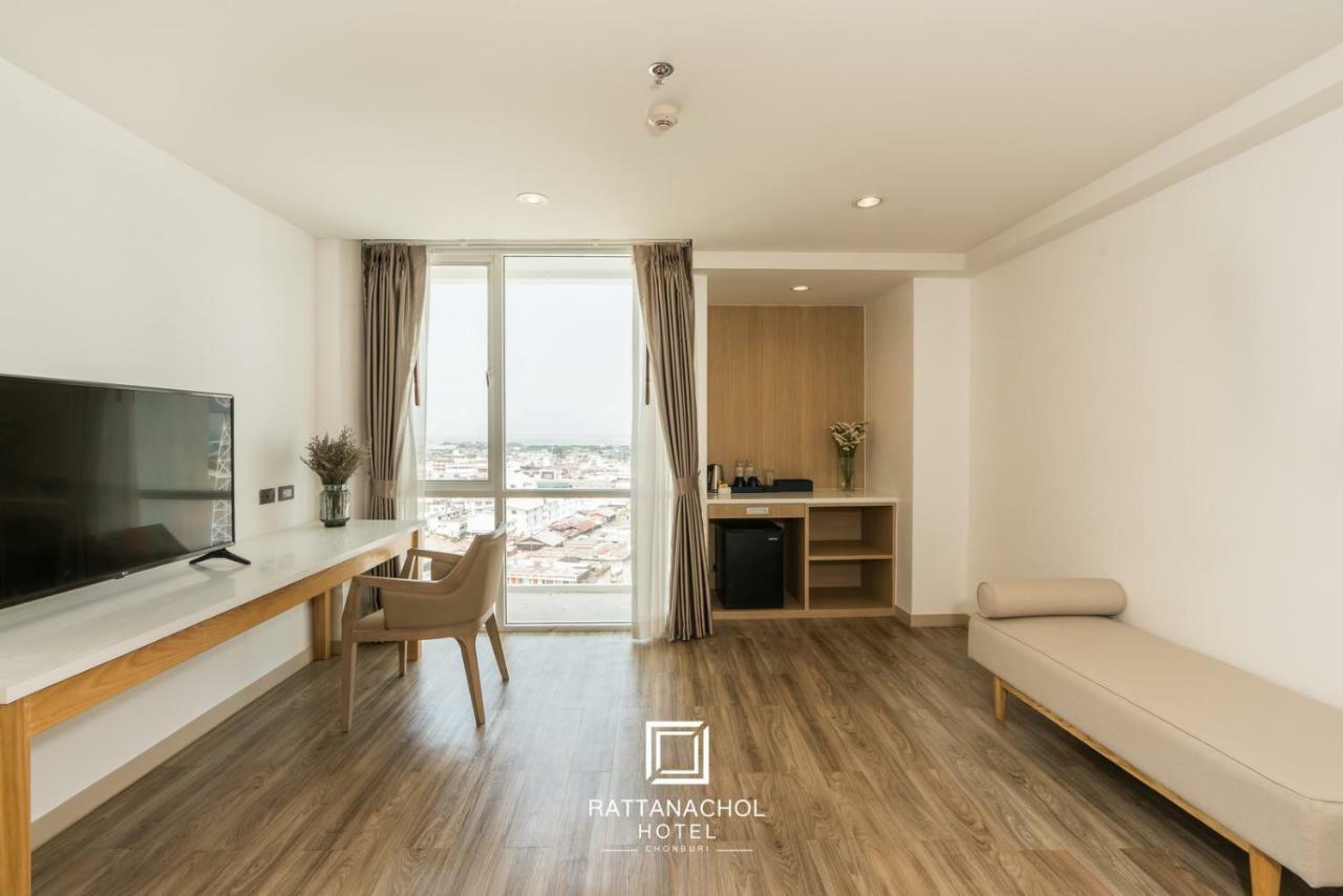 Rattanachol Hotel Чонбури Экстерьер фото