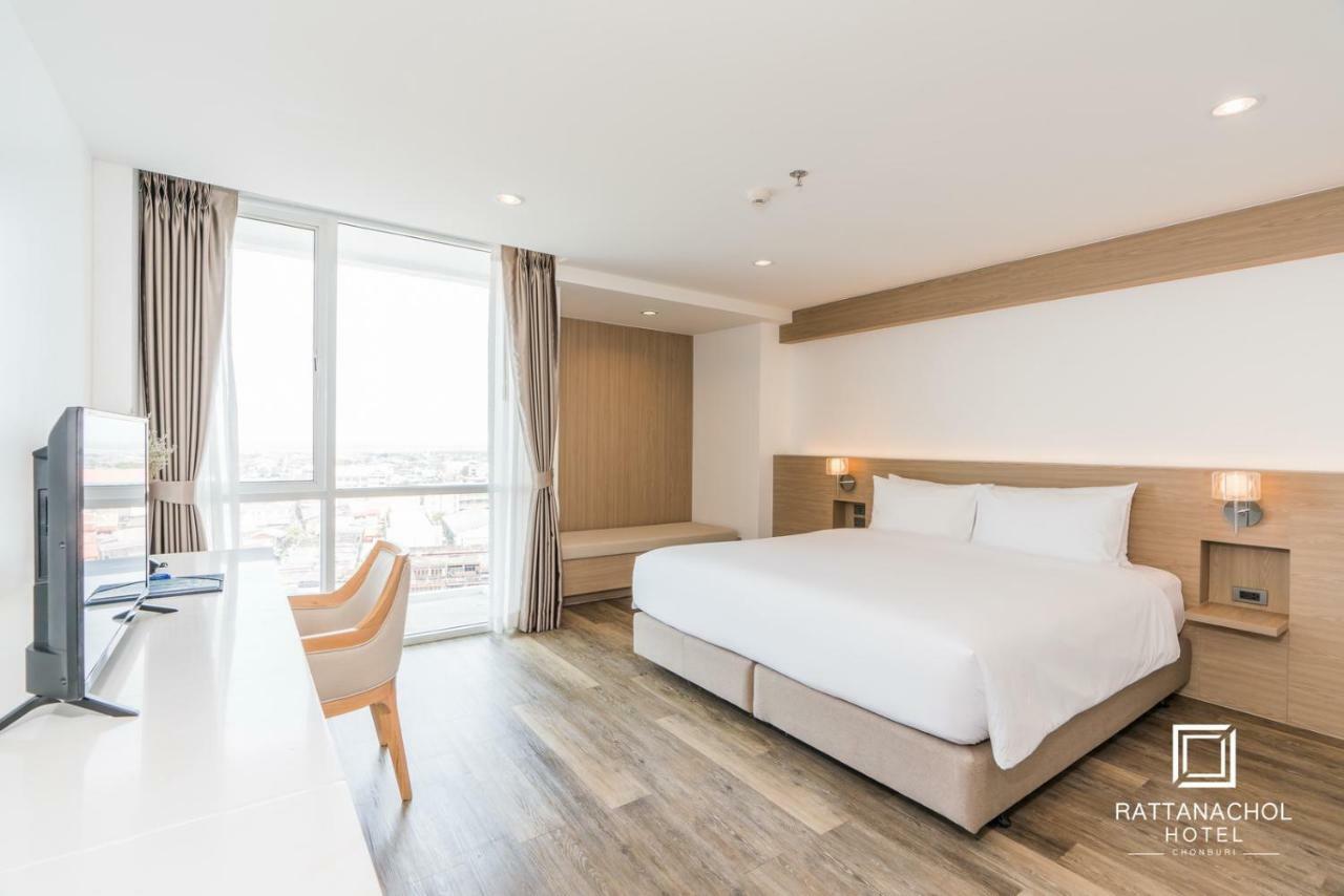 Rattanachol Hotel Чонбури Экстерьер фото